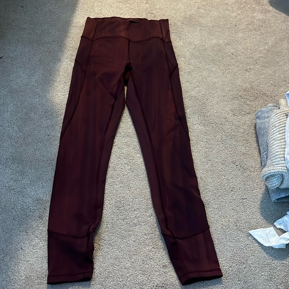 Lululemon wonder under legging, maroon printed stripe
